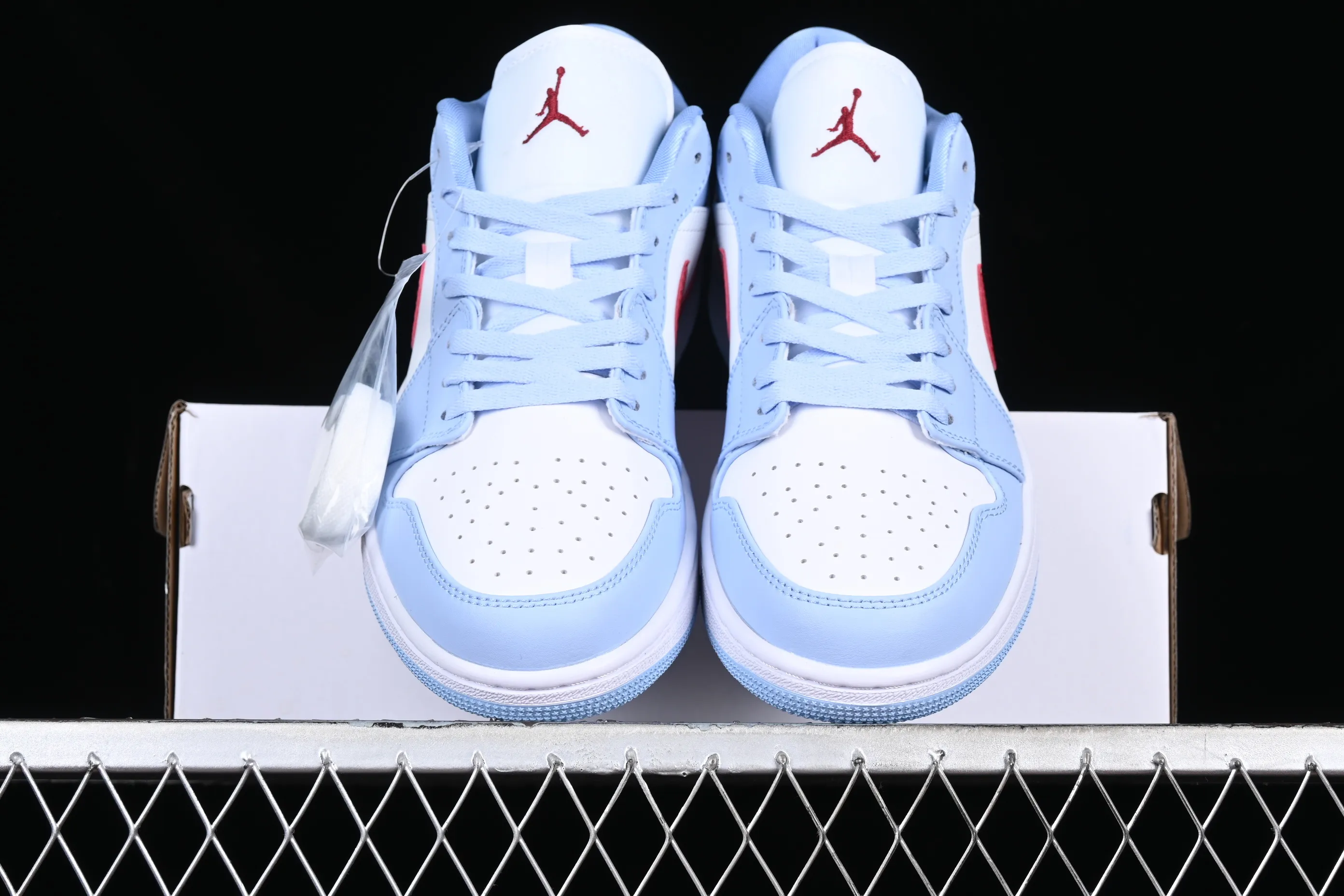 All categories Air Jordan Jordan series basketball shoes Air Jordan 1 Low Z version Air Jordan 1 Low AJ1 Joe 1 white blue red toe low-top cultural casual sneakers DC0774-164